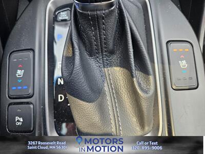2016 Hyundai SANTA FE Limited AWD w/Panoramic Sunroof   - Photo 15 - Saint Cloud, MN 56301