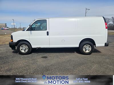 2017 Chevrolet Express 2500 6.0L   - Photo 2 - Saint Cloud, MN 56301