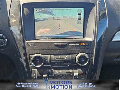 2018 Ford Explorer XLT 4WD   - Photo 11 - Saint Cloud, MN 56301