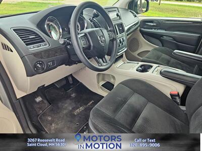 2015 Dodge Grand Caravan SXT FWD - Photo 9 - Saint Cloud, MN 56301