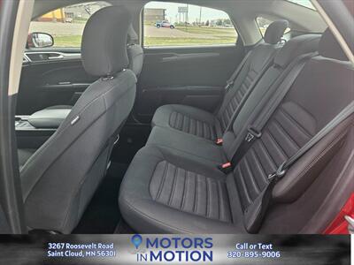 2019 Ford Fusion SE - Photo 14 - Saint Cloud, MN 56301