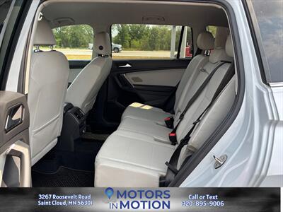 2018 Volkswagen Tiguan 2.0T SE 4Motion AWD - Photo 11 - Saint Cloud, MN 56301