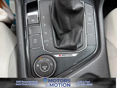 2018 Volkswagen Tiguan 2.0T SE 4Motion AWD - Photo 17 - Saint Cloud, MN 56301