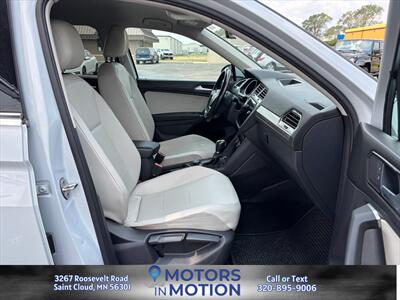 2018 Volkswagen Tiguan 2.0T SE 4Motion AWD - Photo 14 - Saint Cloud, MN 56301