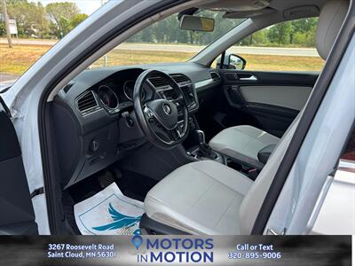 2018 Volkswagen Tiguan 2.0T SE 4Motion AWD - Photo 9 - Saint Cloud, MN 56301