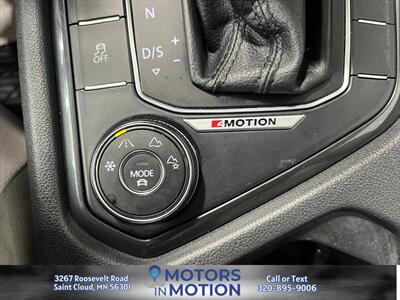 2018 Volkswagen Tiguan 2.0T SE 4Motion AWD - Photo 18 - Saint Cloud, MN 56301