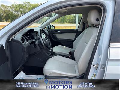 2018 Volkswagen Tiguan 2.0T SE 4Motion AWD - Photo 8 - Saint Cloud, MN 56301