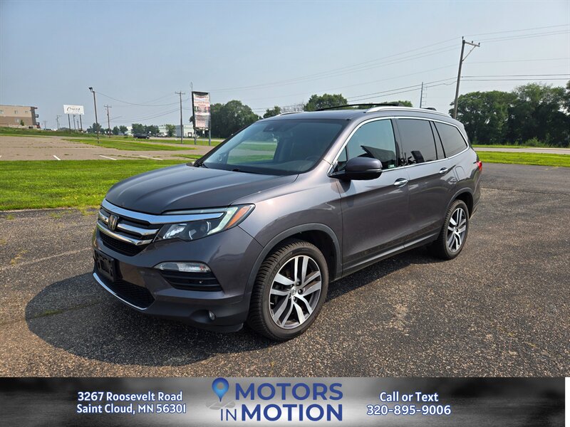 2017 Honda Pilot Elite AWD w/Panoramic Sunroof and DVD  