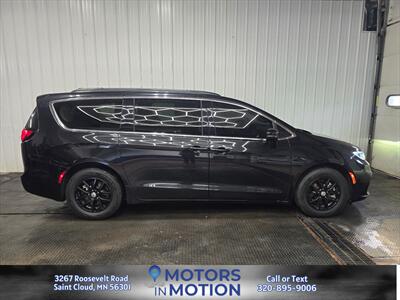 2022 Chrysler Pacifica Touring L - Photo 6 - Saint Cloud, MN 56301