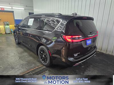 2022 Chrysler Pacifica Touring L - Photo 3 - Saint Cloud, MN 56301