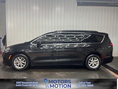 2022 Chrysler Pacifica Touring L - Photo 2 - Saint Cloud, MN 56301