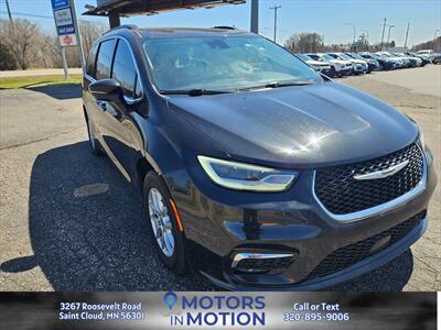 2022 Chrysler Pacifica Touring L   - Photo 7 - Saint Cloud, MN 56301