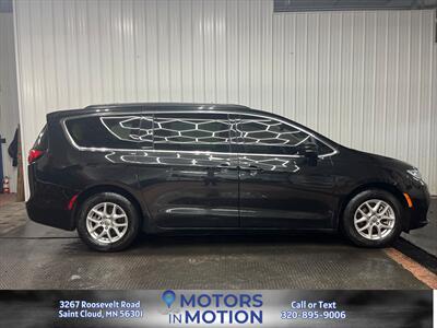 2022 Chrysler Pacifica Touring L - Photo 6 - Saint Cloud, MN 56301