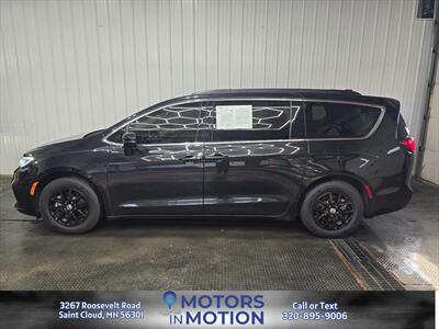 2022 Chrysler Pacifica Touring L - Photo 2 - Saint Cloud, MN 56301