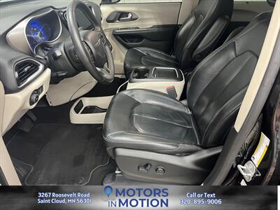 2022 Chrysler Pacifica Touring L - Photo 14 - Saint Cloud, MN 56301