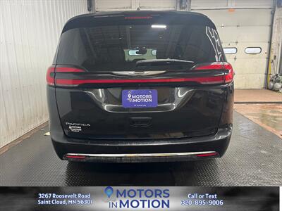 2022 Chrysler Pacifica Touring L - Photo 4 - Saint Cloud, MN 56301