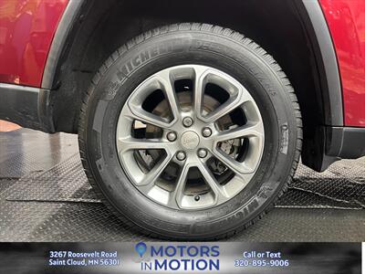 2015 Jeep Grand Cherokee Limited 4x4   - Photo 9 - Saint Cloud, MN 56301