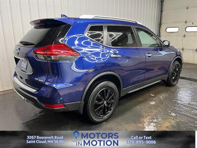 2017 Nissan Rogue SV AWD - Photo 5 - Saint Cloud, MN 56301