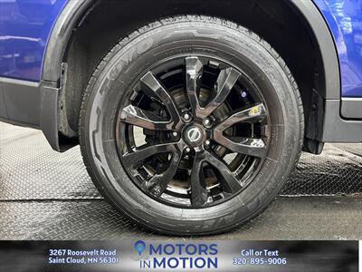 2017 Nissan Rogue SV AWD - Photo 9 - Saint Cloud, MN 56301