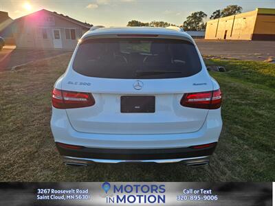 2018 Mercedes-Benz GLC GLC 300 4MATIC AWD w/Sunroof   - Photo 4 - Saint Cloud, MN 56301