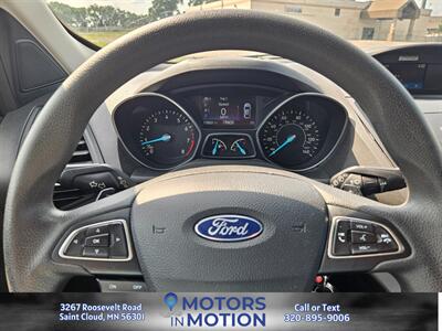 2017 Ford Escape SE AWD   - Photo 10 - Saint Cloud, MN 56301