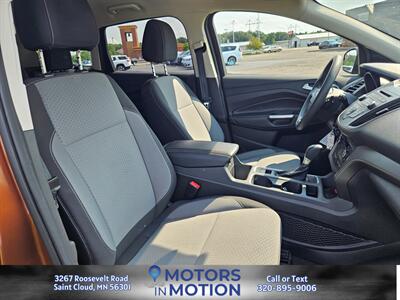 2017 Ford Escape SE AWD   - Photo 15 - Saint Cloud, MN 56301