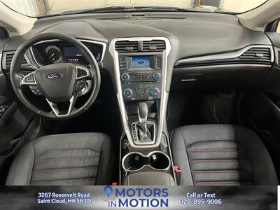 2015 Ford Fusion SE AWD   - Photo 11 - Saint Cloud, MN 56301