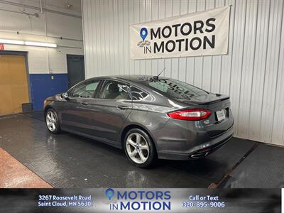 2015 Ford Fusion SE AWD   - Photo 8 - Saint Cloud, MN 56301