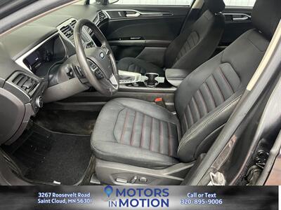 2015 Ford Fusion SE AWD   - Photo 9 - Saint Cloud, MN 56301