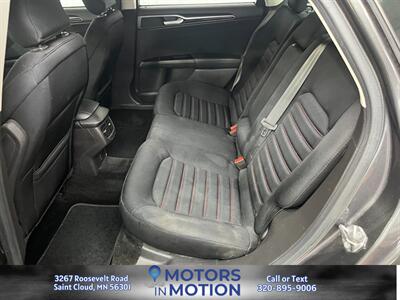 2015 Ford Fusion SE AWD   - Photo 15 - Saint Cloud, MN 56301