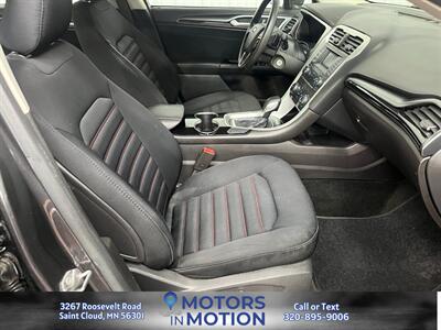 2015 Ford Fusion SE AWD   - Photo 14 - Saint Cloud, MN 56301