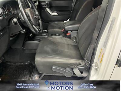 2015 Jeep Wrangler Unlimited Rubicon Hard Rock 4x4   - Photo 14 - Saint Cloud, MN 56301