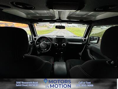 2015 Jeep Wrangler Unlimited Rubicon Hard Rock - Photo 10 - Saint Cloud, MN 56301