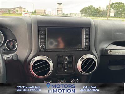 2015 Jeep Wrangler Unlimited Rubicon Hard Rock - Photo 11 - Saint Cloud, MN 56301
