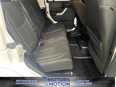 2015 Jeep Wrangler Unlimited Rubicon Hard Rock 4x4   - Photo 17 - Saint Cloud, MN 56301