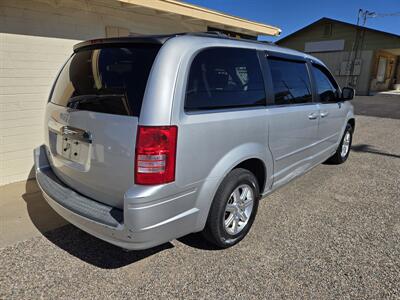 2008 Chrysler Town & Country Touring   - Photo 2 - Cottonwood, AZ 86326