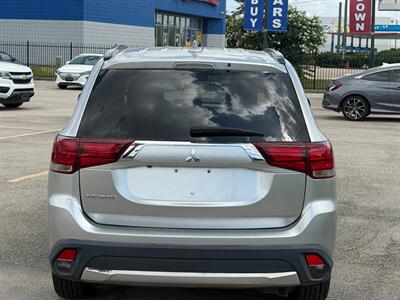 2020 Mitsubishi Outlander SE - Photo 6 - Houston, TX 77070