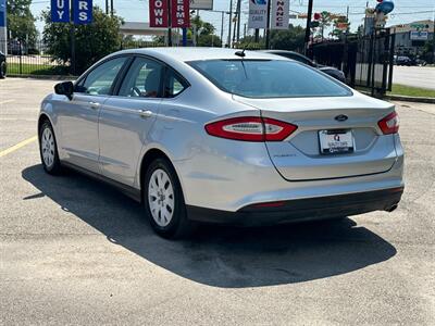 2014 Ford Fusion S   - Photo 4 - Houston, TX 77070
