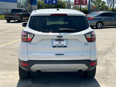 2017 Ford Escape SE   - Photo 5 - Houston, TX 77070