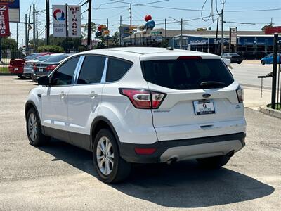 2017 Ford Escape SE   - Photo 4 - Houston, TX 77070