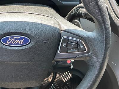 2017 Ford Escape SE   - Photo 12 - Houston, TX 77070