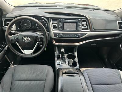 2014 Toyota Highlander LE   - Photo 9 - Houston, TX 77070