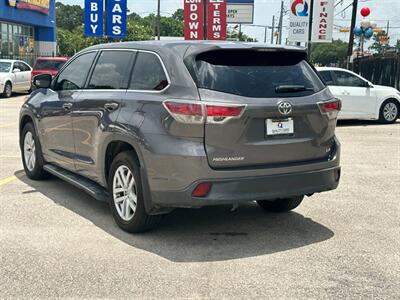 2014 Toyota Highlander LE   - Photo 5 - Houston, TX 77070
