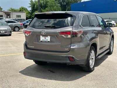 2014 Toyota Highlander LE   - Photo 7 - Houston, TX 77070