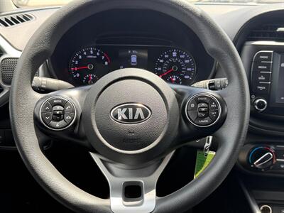 2021 Kia Soul LX - Photo 13 - Houston, TX 77070