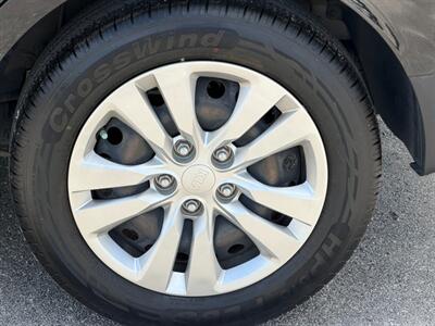 2021 Kia Soul LX - Photo 9 - Houston, TX 77070