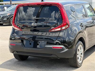 2021 Kia Soul LX - Photo 6 - Houston, TX 77070