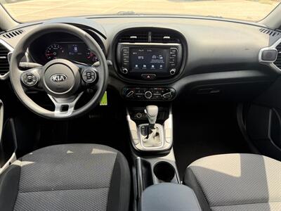 2021 Kia Soul LX - Photo 11 - Houston, TX 77070
