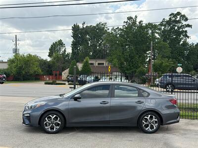 2021 Kia Forte LXS - Photo 4 - Houston, TX 77070