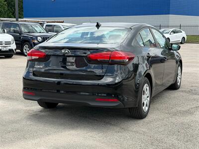 2017 Kia Forte LX Plus - Photo 7 - Houston, TX 77070
